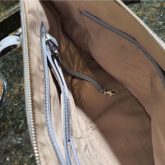 Michael Kors Jet Set Snap Pocket Tote Bag - Picture 9 of 16